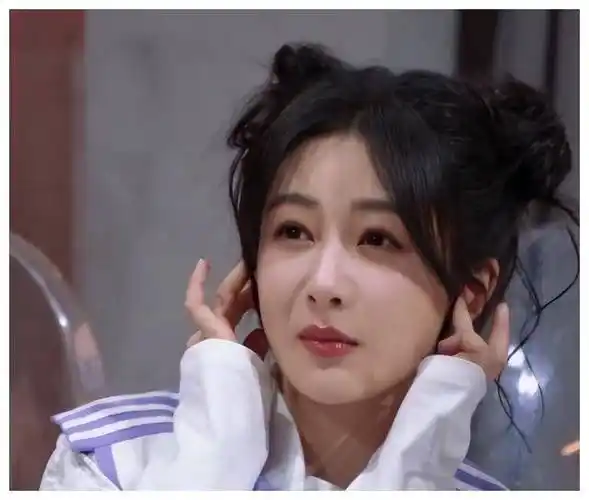 同样是青春励志剧,为什么《亲爱的热爱的》跟《要久久爱》差别大_杨紫