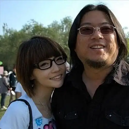 抛弃女友捧日亲美卖国求荣的洋垃圾高晓松终于付出了代价