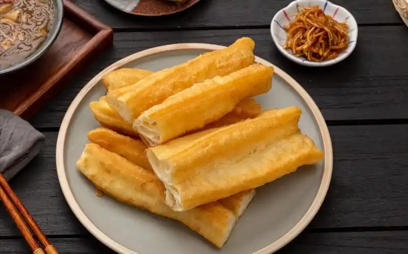 炸油条不用明矾只需多放2味料蓬松香酥脆端上桌孩子抢着吃