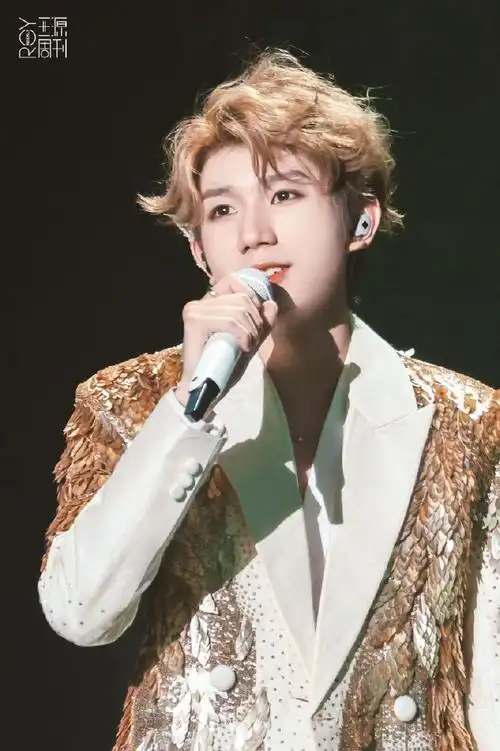 永远有下一个舞台,永远有喝彩相伴@tfboys-王源