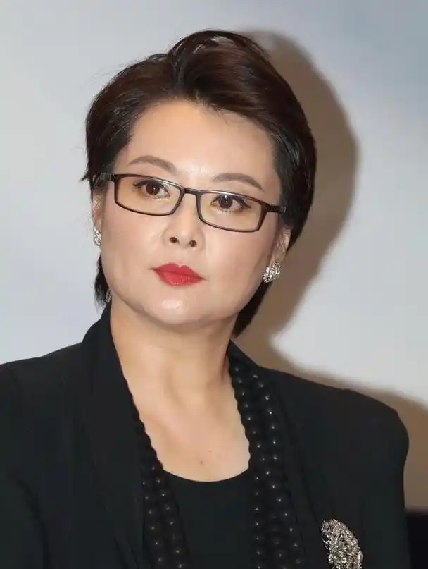 年轻时美若天仙,老了却胖成"土肥圆",这7位发福的女星真遗憾