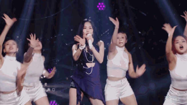 这期《季风音乐会》王霏霏唱跳舞台举手投足间散发着无尽魅力!