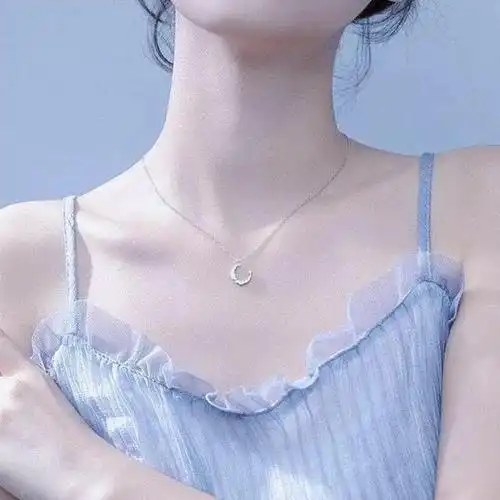 作为一个女生,太喜欢收集好看的锁骨照片了!