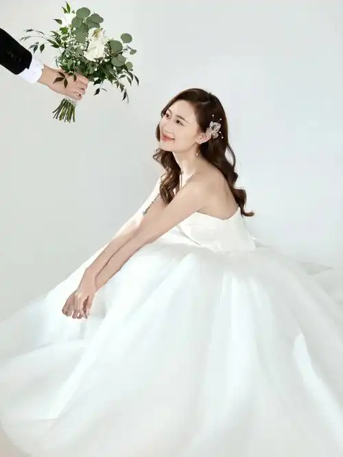 我的室内婚纱照风格好甜吖60完全从头美到脚