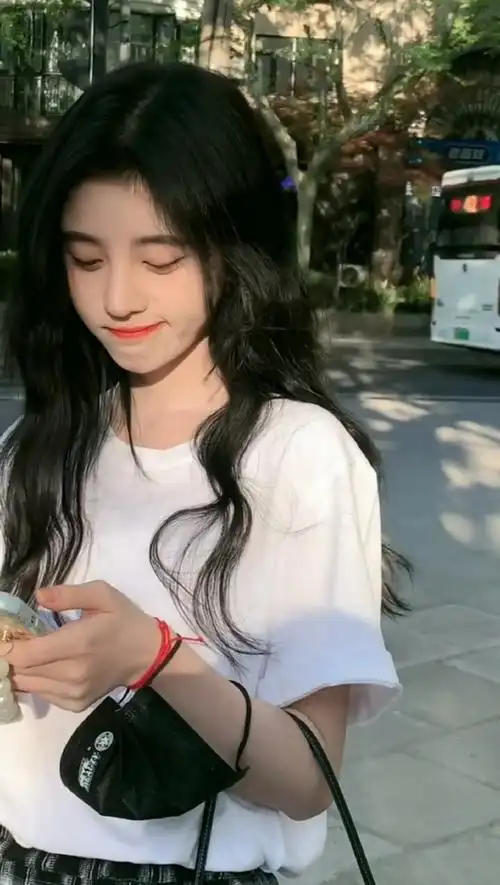 鞠婧祎#  宝宝  你是祎只很漂亮的小99  @鞠婧祎