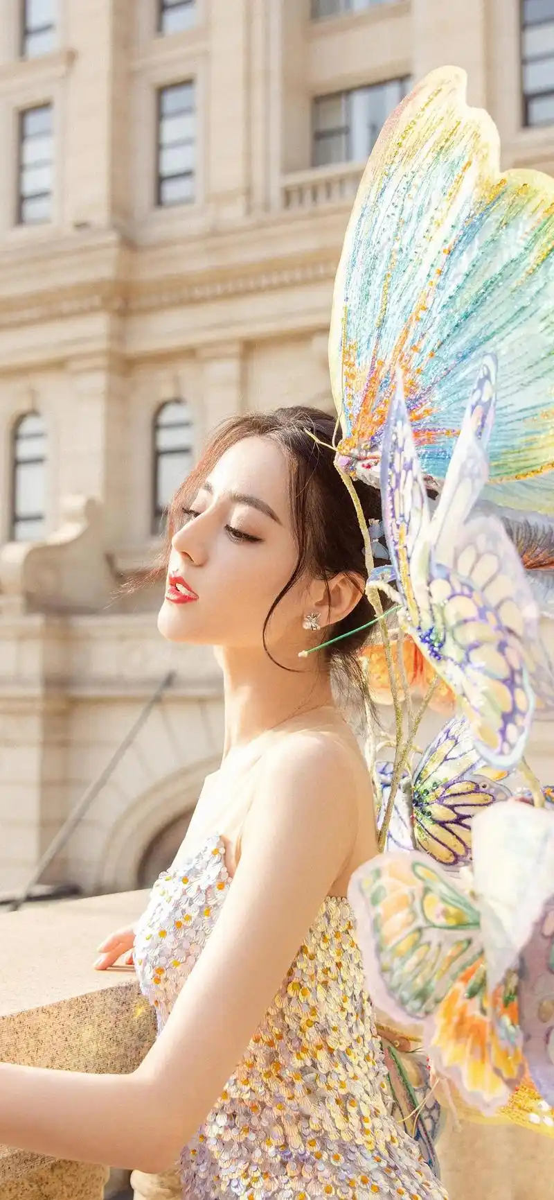 迪丽热巴 #手机壁纸 简直了奥 - 抖音