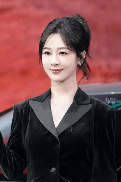 《家有儿女》现状:有人出轨家暴,有人身价亿万,有人沦为路人|杨紫