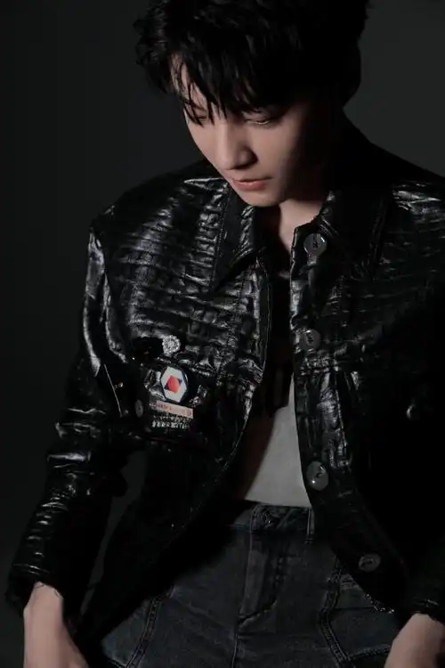 王俊凯23岁生日写真照##王俊凯0921生日快乐