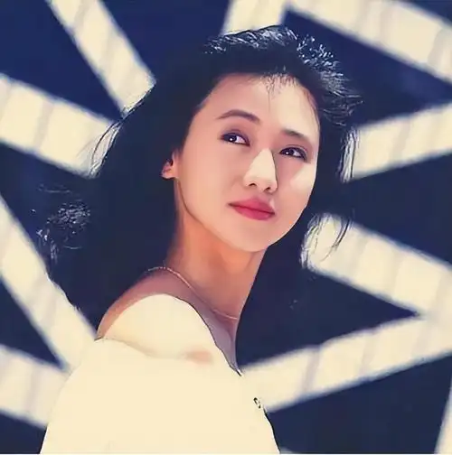 的决定,就是39岁高龄为小丈夫生孩子|演员|结婚|南笙|刘冠廷_网易订阅