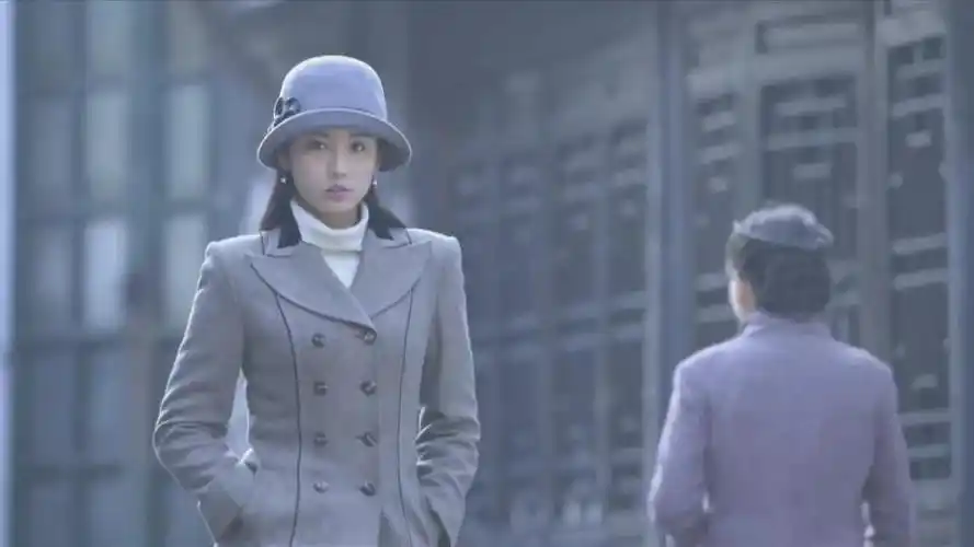 刀光枪影老钱出卖了江畔她正一步一步地落入虎口真令人担心