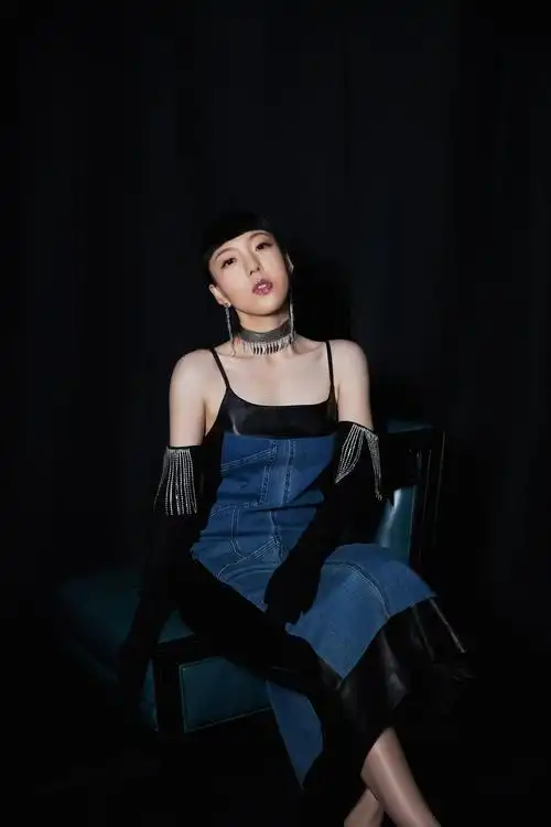 吴莫愁感慨好声音十年奇妙谈新专辑盛开接纳所有