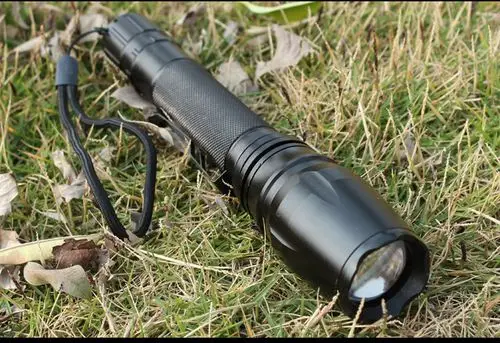 俄罗斯军用正品可充电强光手电筒超亮远射防水户外打猎t6氙气灯