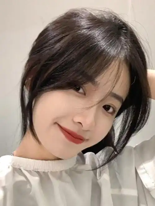 八字刘海高马尾你比校花还要美