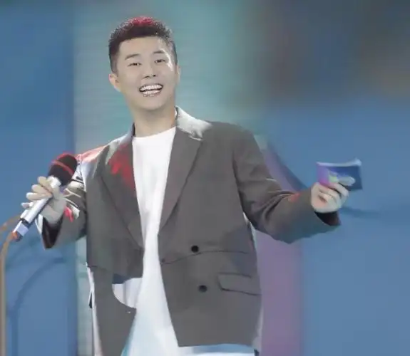 刘筱亭走后门进入德云传习社周九良一顿吃9个驴肉火烧