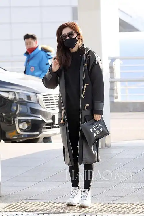 girls day组合成员朴素珍12月2日韩国仁川机场街拍 (飞香港)