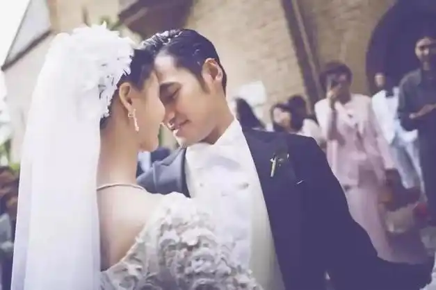 不敢相信!张歆艺袁弘结婚8年还没买房,搬家将闲置品免费送网友