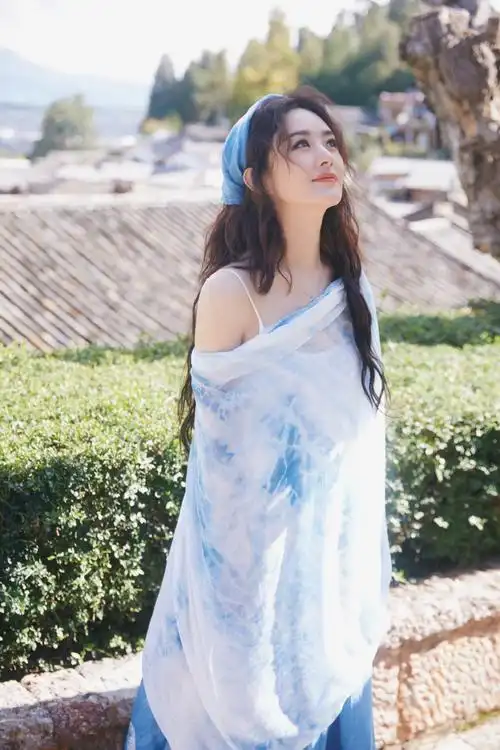 赵丽颖穿了扎染裙子##赵丽颖1016生日快乐