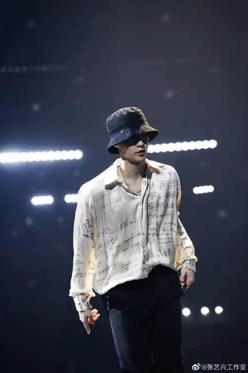 张艺兴舞蹈风暴