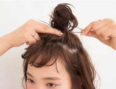 妹妹头怎么扎丸子头 初中妹妹头怎么扎好看_发型师姐
