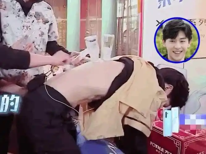 邓伦拔罐意外曝光好身材皮肤雪白腹肌若隐若现