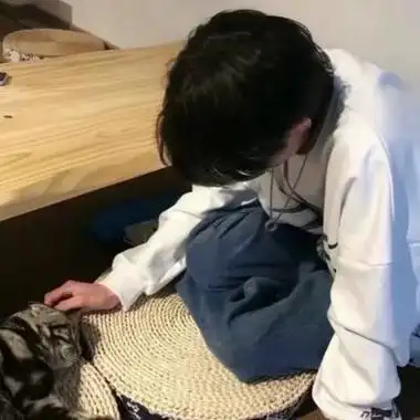 高级感让人感觉特别温柔的男生头像宇宙第一帅