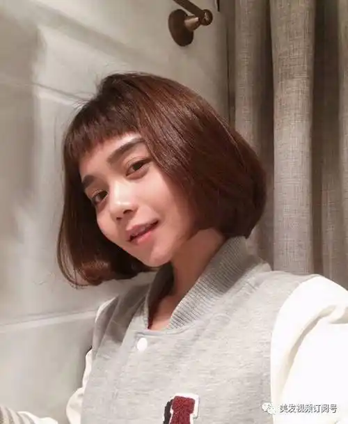 今年流行"半额刘海"