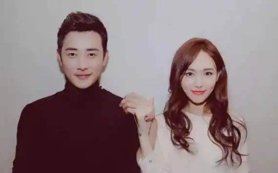 唐嫣近况复出拍大片,面中凹陷苹果肌不再,罗晋影响力太大_夫妇_造型