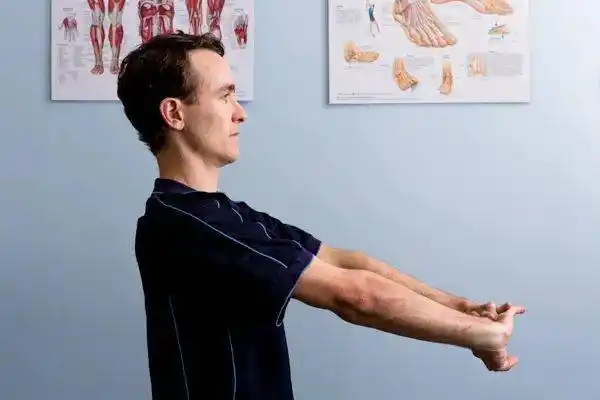 菱形肌肩胛骨疼痛的主要原因