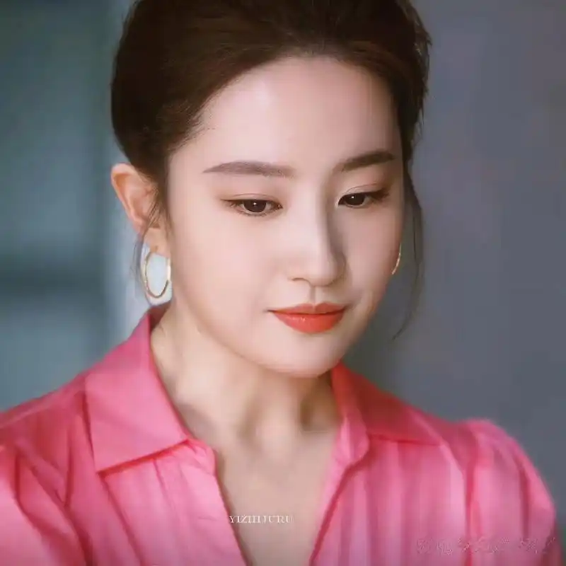 刘亦菲你是我眼中最闪耀的星,爱上整个宇宙只为与你相遇