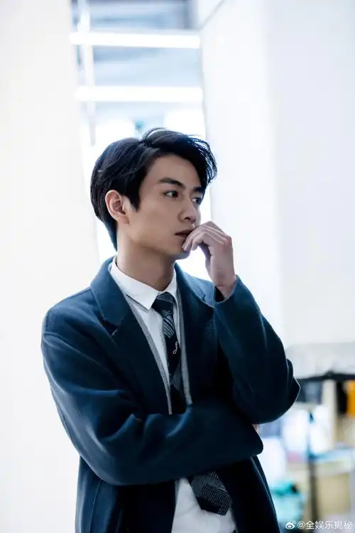 陈晓许耀西装##陈晓许耀花絮图