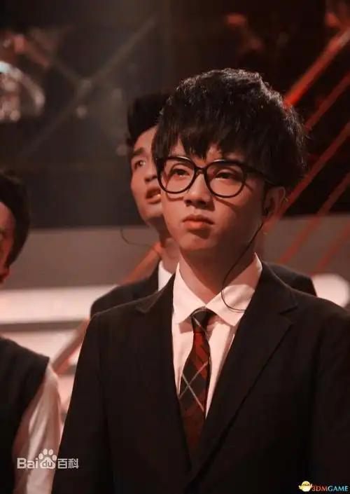 感觉花花以前和现在几乎不是一个次元的.