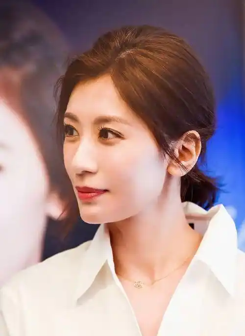 于荣光放弃病症治疗,贾静雯拔氧气管,他们对父亲的爱常人难做到