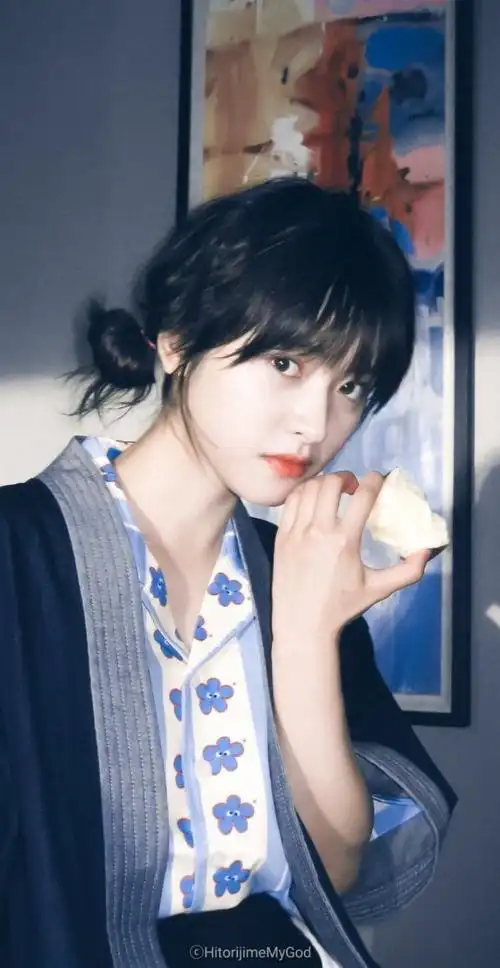 日系少女沈月张子枫