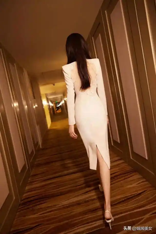 谁这么好看?满屏大长腿的一唐嫣你喜欢吗?