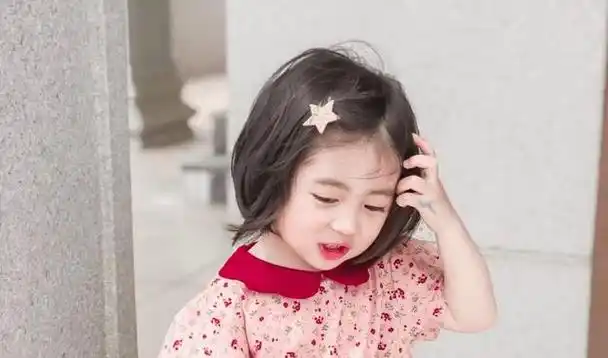 四岁女宝宝超洋气的短发发型,试试这几款,调皮又可爱