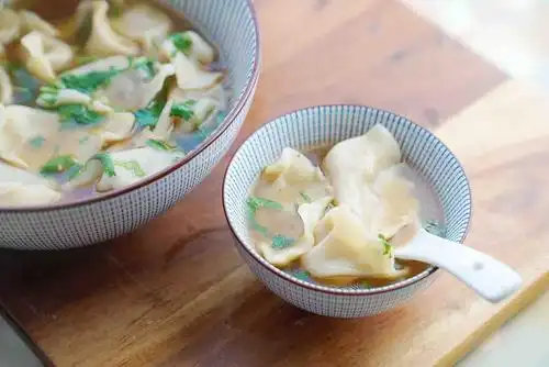 胡萝卜牛肉汤饺