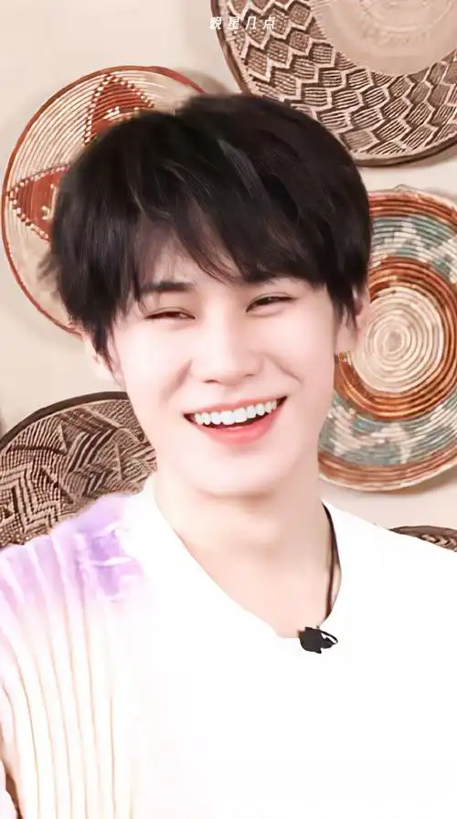 张真源超话很多人对张真源的可爱一无所知我们真源笑起来是真正的治愈