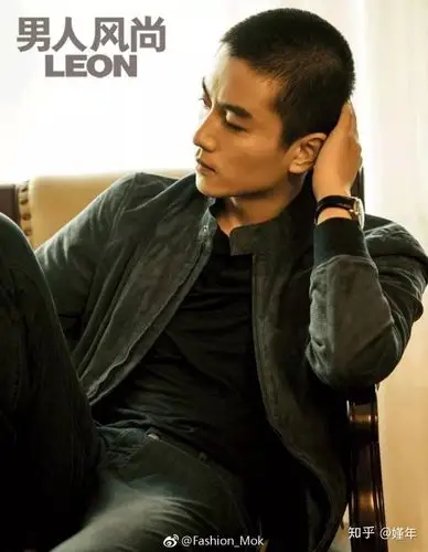 寸头硬气,平常长度帅气 好像偏题了,   ,反正寸头很帅 冠希哥,吴彦祖