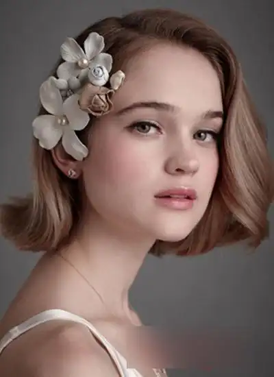 欧美新娘复古发型 9上面提到的大多是长发,中长发的新娘发型,对于短发