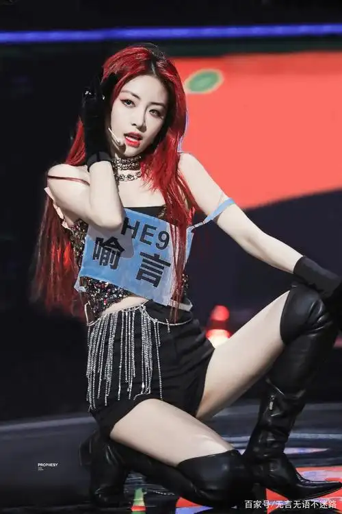 the9 喻言,青春靓丽,性感与美貌并存