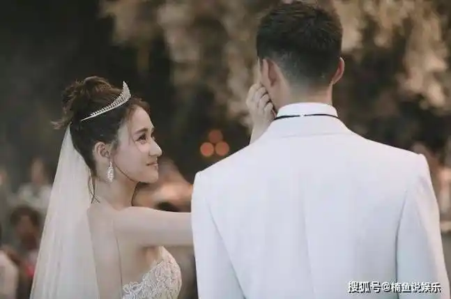 张一山潘玮柏袁弘等到场,见证甜蜜时刻