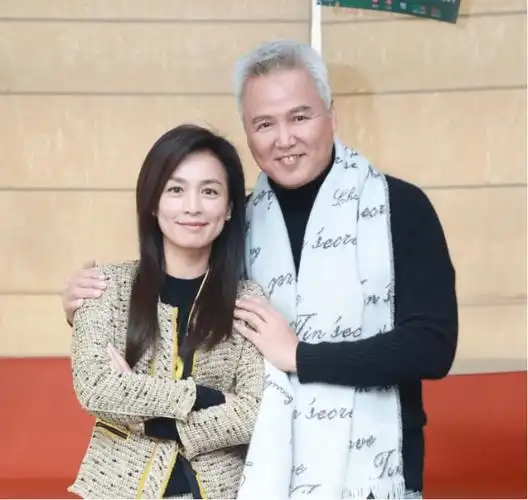 都说张庭老公长得丑,看到林瑞阳年轻时的照片,妥妥男神一枚_因为_琼瑶