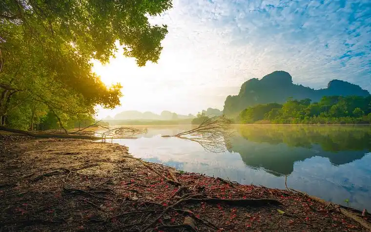 泰国南部甲米省nhong talay湖美丽的日出.图片下载