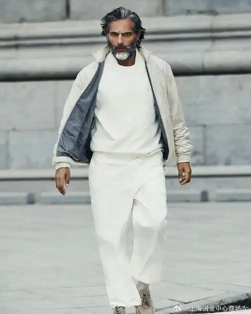 国金,推荐#  moncler collection春夏男装系列携知名演员joaquín