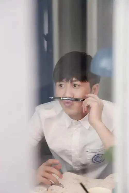 少年派江天昊独家爆料戏外他们的关系竟然是这样的