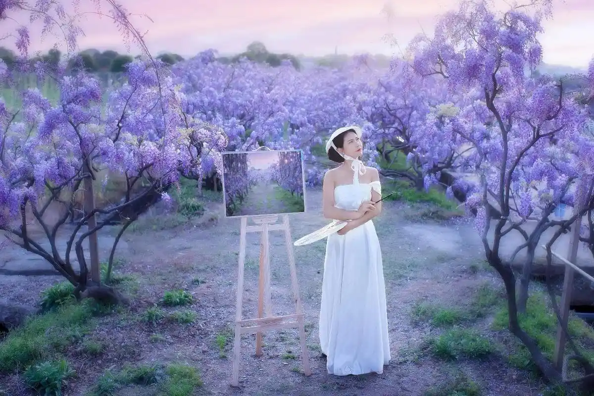 满屏尽带黄金甲,插入一缕清新紫可好?