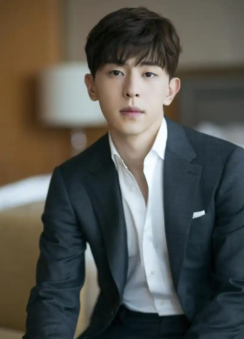 2019年底大盘点年度十大热度男演员邓伦李现肖战王一博上榜