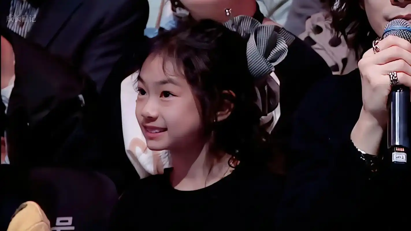 lucky真的就是一个小时候的戚薇,李承铉曾经说过,他感觉就把气给养大