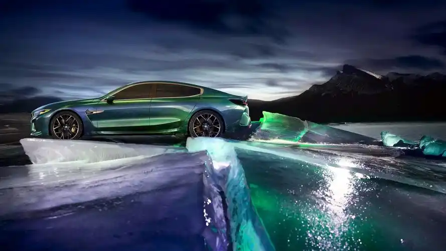 酷炫宝马绿色宽屏壁纸_炫目个性的宝马汽车