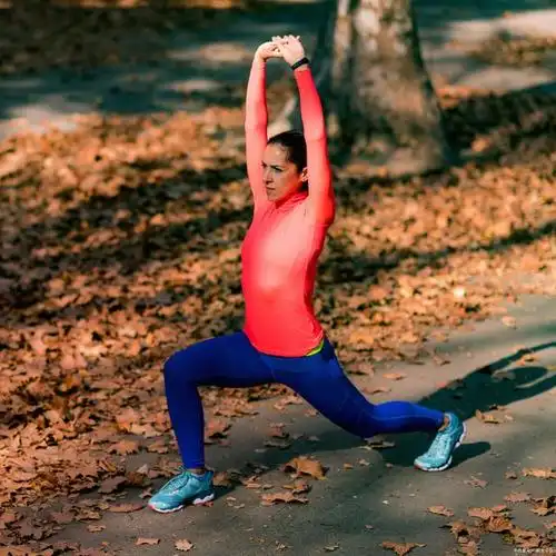 跑步之后5个拉伸动作,让你身体快速恢复的好方法!